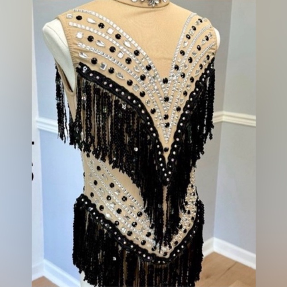 GLAMOUR SIZE XLC DANCE JAZZ COSTUME‎ BLACK AND TAN